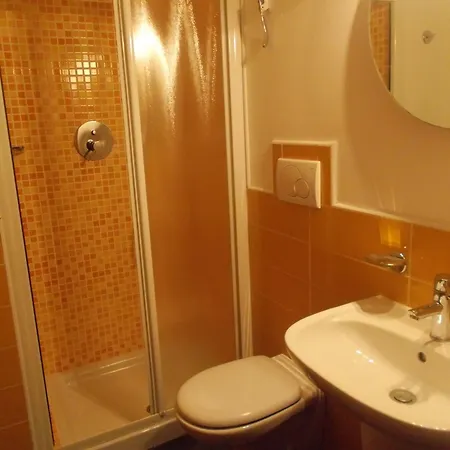 Iris 招待所 的里雅斯特