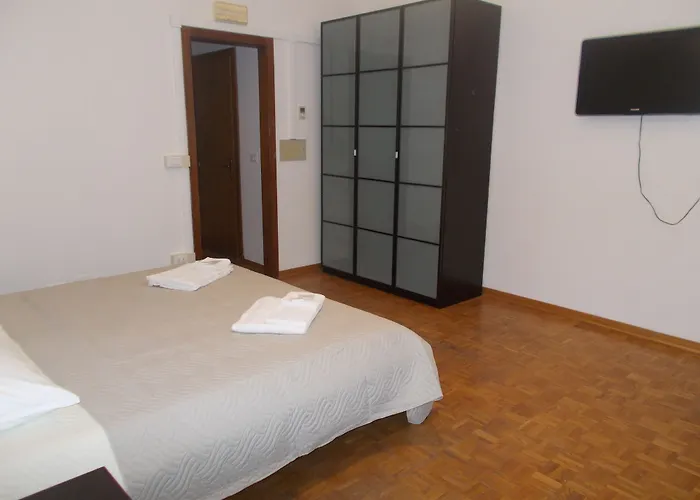 Iris Πανσιόν Τεργέστη